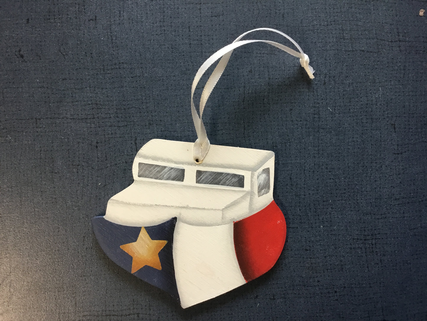 Décoration en bois : ornement de bateau acadien