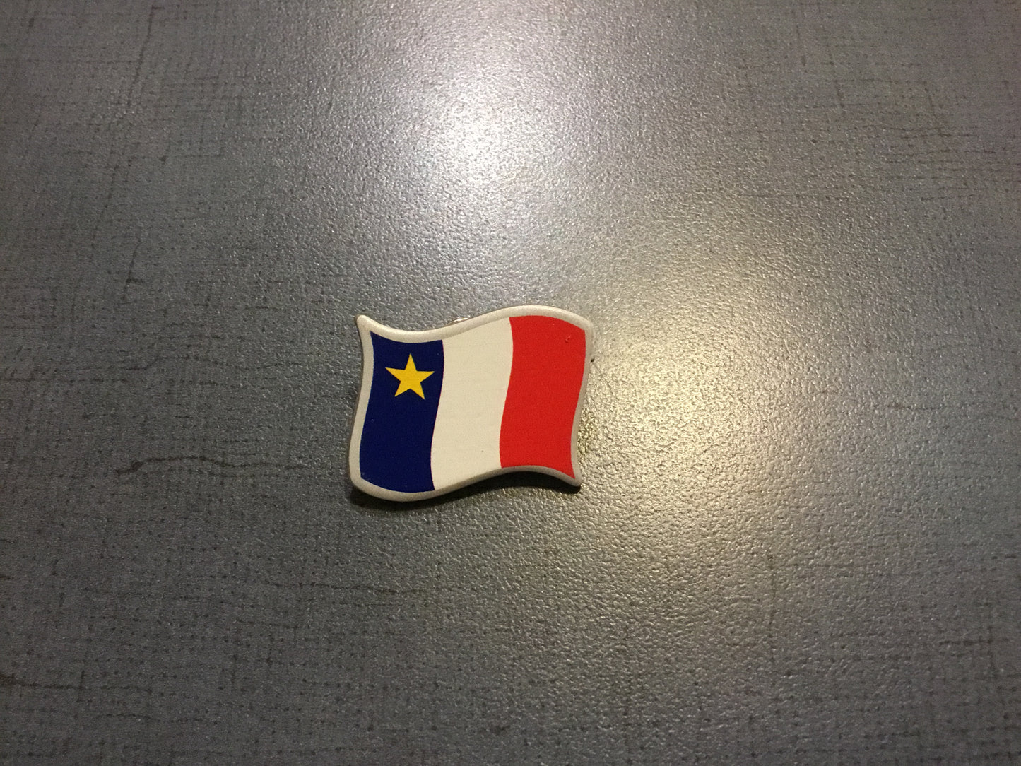 Épinglette : Drapeau acadien