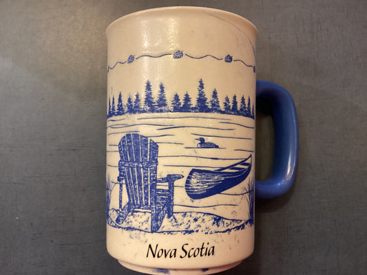 Tasse : Scène du lac bleu de la Nouvelle-Écosse