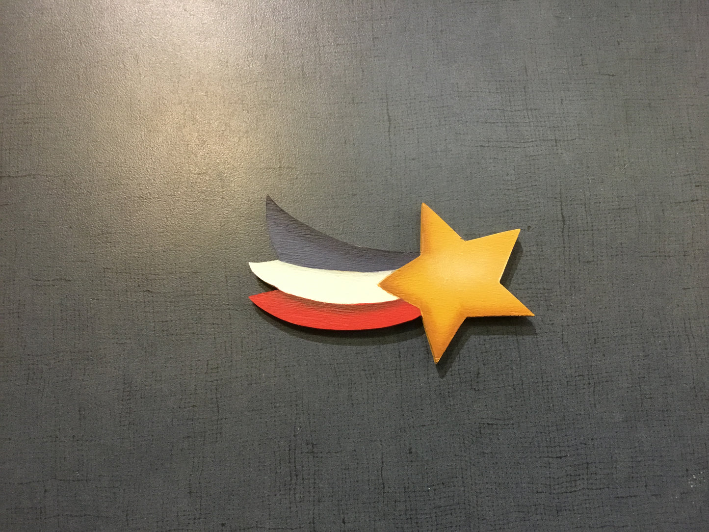 Décoration en bois : Aimant étoile filante acadienne