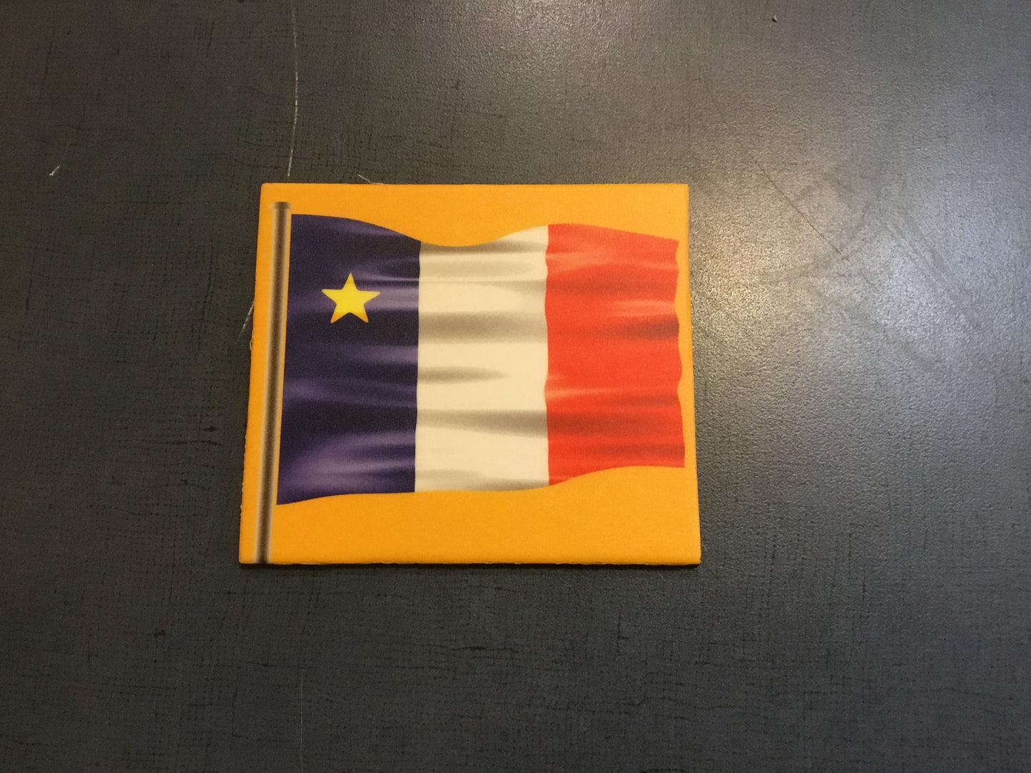 Sous-verres : Drapeau acadien sur fond jaune