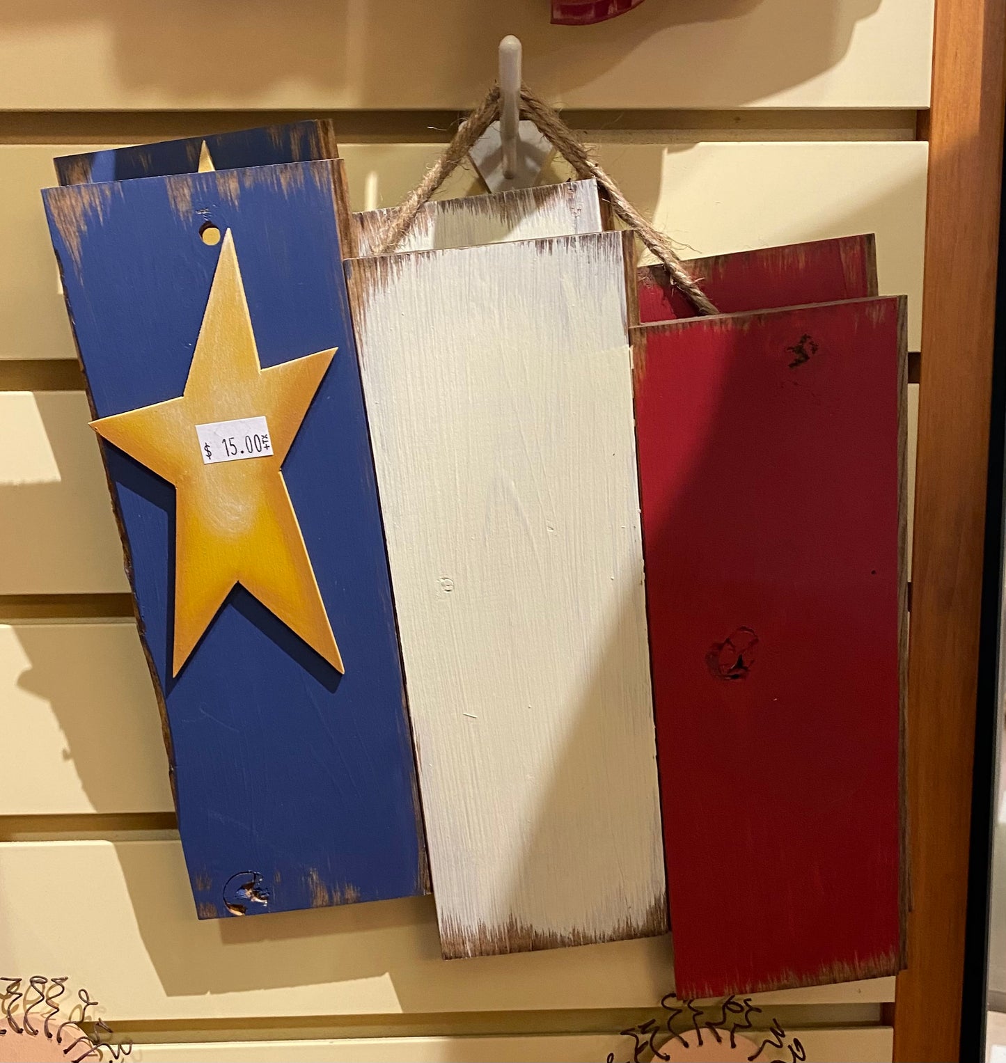 Décoration en bois : clôture à marches