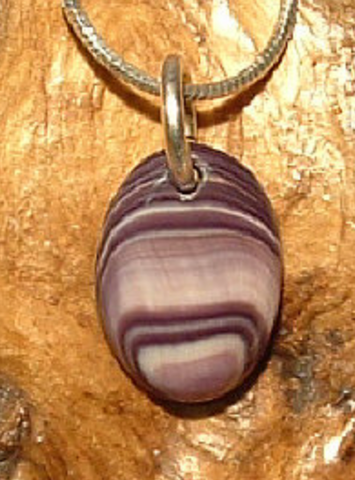 Pendant Wampum P018 Solid Oval Small: Hand carved by Acadian Artist Marci Poirier